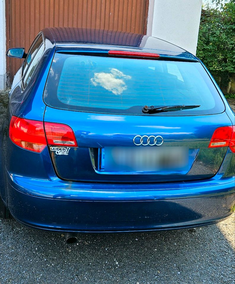 Audi A3 Sportback (8PA) mit viel Rost in Langdorf