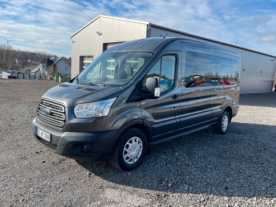 Ford Transit 9 Sitzer Bus Mieten Verleih Skiurlaub Transporter in Mücke