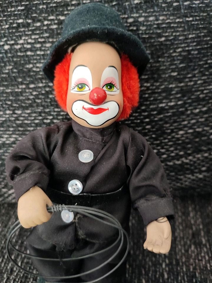 Porzellan Puppe Figur retro antik Schornsteinfeger Clown in Zeuthen