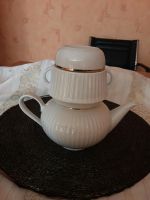 Porzellan Teekanne mit Sieb und Tasse weiß mit Goldrand Hessen - Hainburg Vorschau