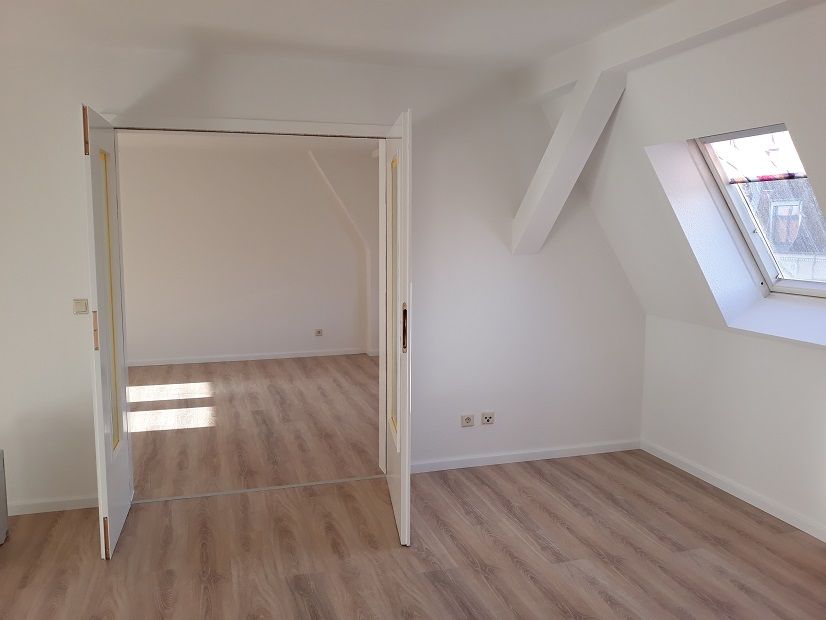wunderschöne 4 Raum Wohnung mit Einbauküche in Zwickau