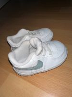 Nike Force 1 Unisex Kinder Schuhe Größe 19.5 Nordrhein-Westfalen - Elsdorf Vorschau