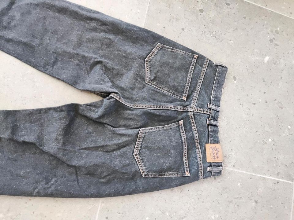 Damen Mom Jeans Pull&Bear 38 grau schwarz in München