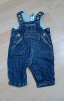 Baby-Jeans-Latzhose mit Knopfleiste im Schritt, Gr. 56, C&A Brandenburg - Neuenhagen Vorschau