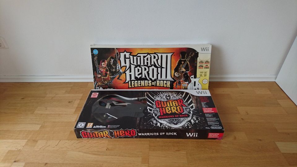 GUITAR HERO WII BUNDLE plus 1 separates Spiel in Hürth