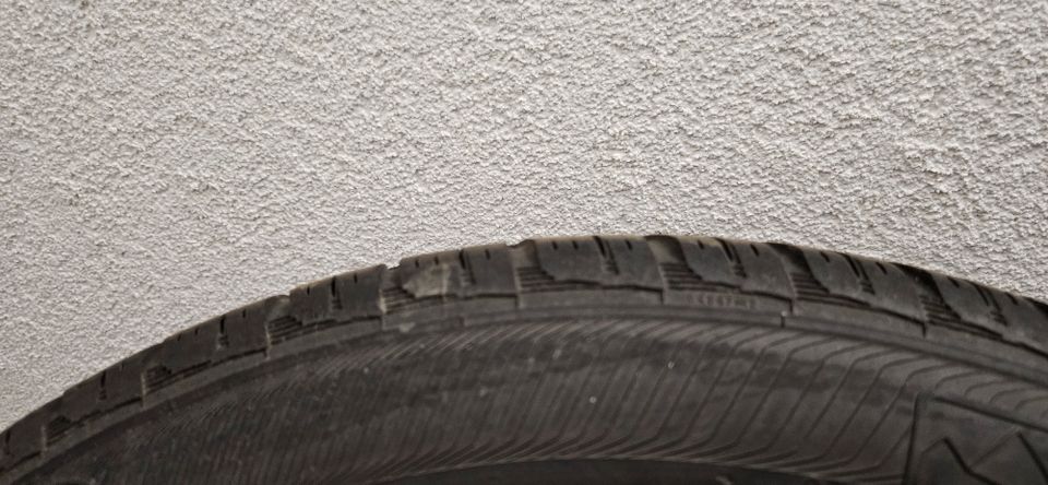 Semperit 185/60 R15 Winter-Komplettrad Stahlfelge in Lage