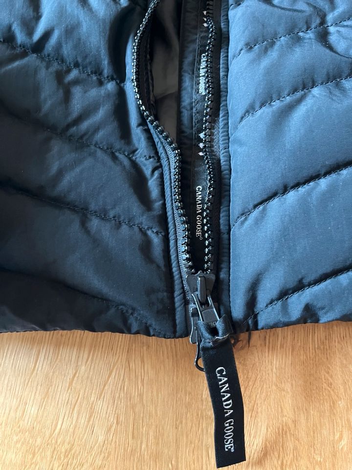 Jacke canada goose Damen Gr 38 in Bad Liebenwerda