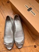 Car Shoe by Prada 39 Ballerina Peeptoe Leder silber Frankfurt am Main - Nordend Vorschau