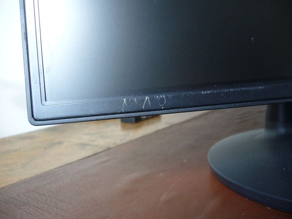 Compaq PC mit 480GB SSD - Windows 10 - 6GB RAM - DVD/CDRW in Buxtehude