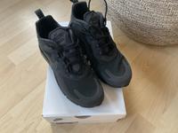 Nike W Air Max 270 React Gr. 38,5 neu schwarz Sachsen-Anhalt - Magdeburg Vorschau