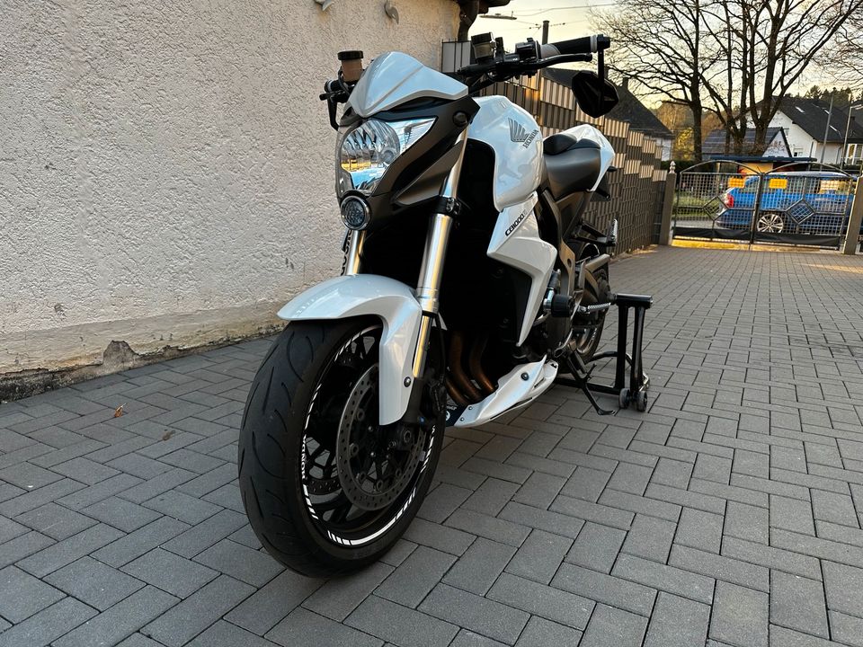 Honda CB 1000 R (SC 60) in Neuwied