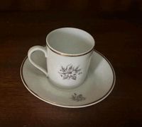 Hutschenreuther Selb Tasse mit Untertasse Goldrand Blumendekor Köln - Rath-Heumar Vorschau