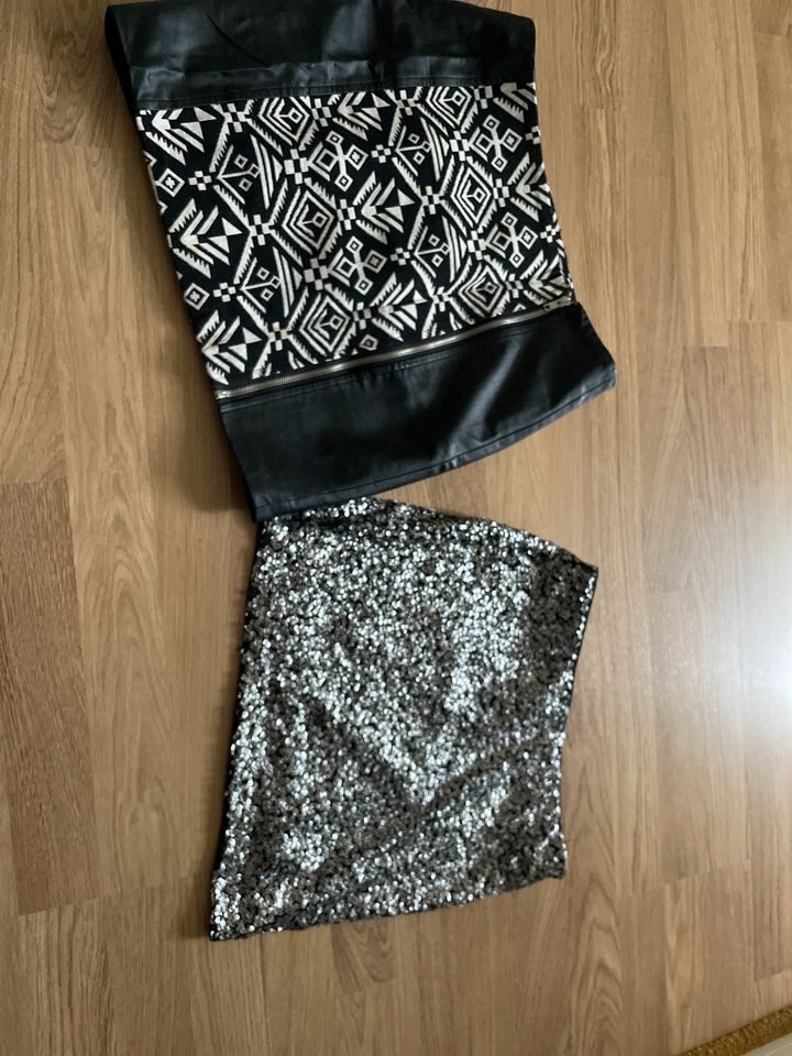 Rock Set only H&M schwarz weiß Glitzer Minirock 36/38 in Lingen (Ems)