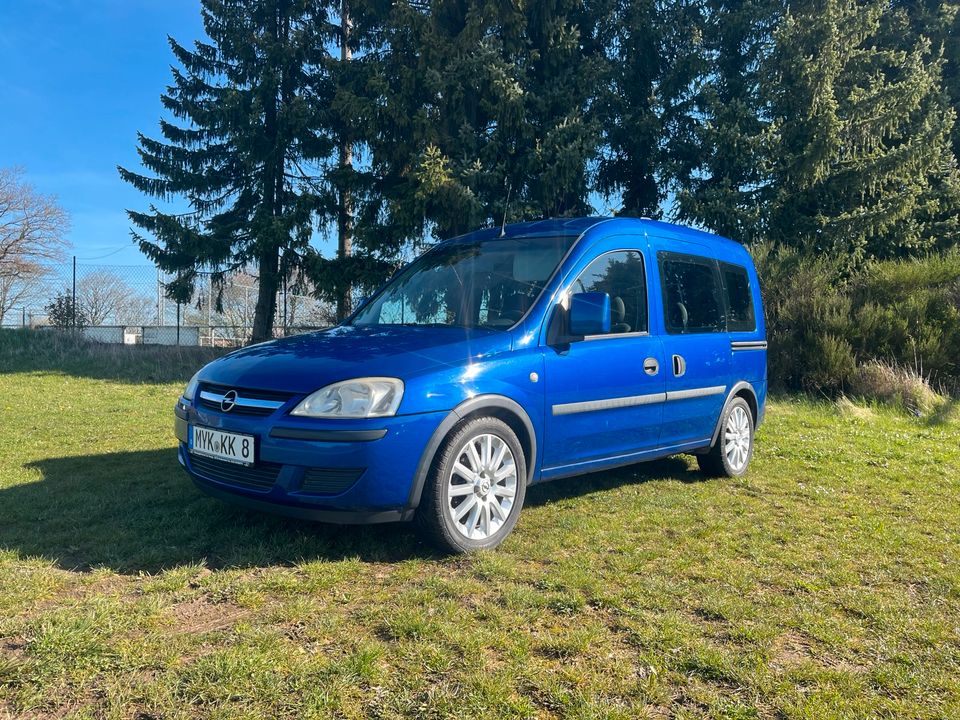 Opel Combo c 1,4 90 PS TÜV bis 03.2026 in Ettringen