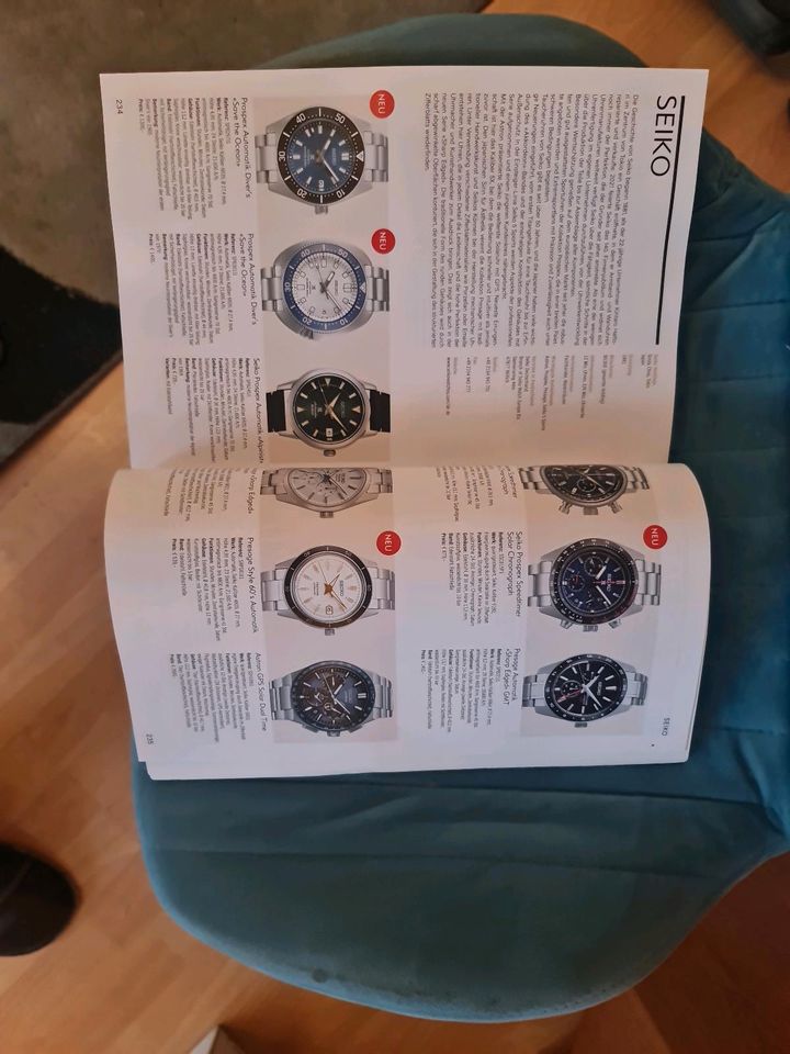 Uhren Katalog  2022/2023 Neu Armbanduhren in Berlin