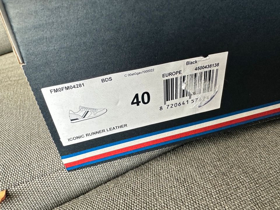 Tommy Hilfiger Sneaker Gr.40 Neu in Olpe