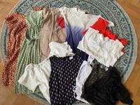 Kleiderpaket Sommer Gr.S Kleid Shirt Top 11 Teile H&M Thüringen - Saalfeld (Saale) Vorschau
