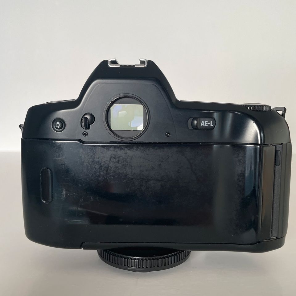 Nikon F-90 analoge Spiegelreflexkamera in Ludwigshafen