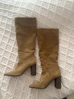 Stiefel Wildleder Echtleder Mango Cognac braun Gr. 40 Niedersachsen - Buxtehude Vorschau