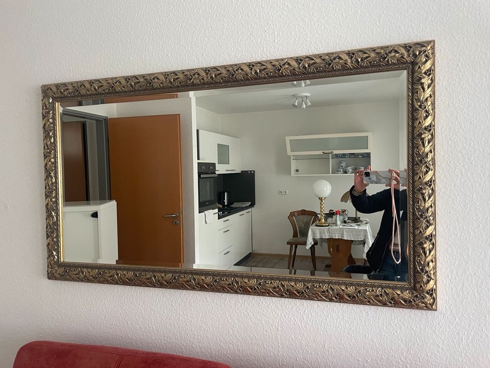 Spiegel mit einem Rahmen von 7 cm in Duisburg