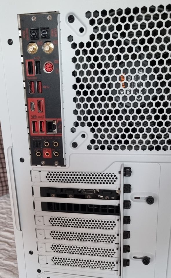 Desktop PC Gamer / AMD Ryzen 9 3900X / RTX2080 Super / 32 GB RAM in Dinslaken