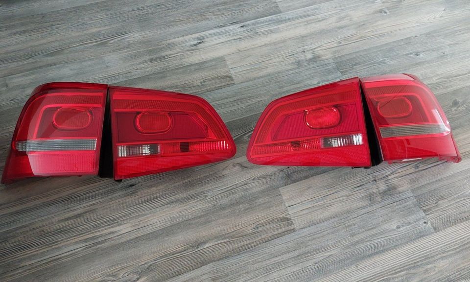 VW Touran 1T3 Originale Rückleuchten rot in Oberweid
