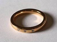 Edelstahl Ring Gr. 17/53 mit 3 Kristallen vergoldet neu Verlobung Bayern - Konradsreuth Vorschau