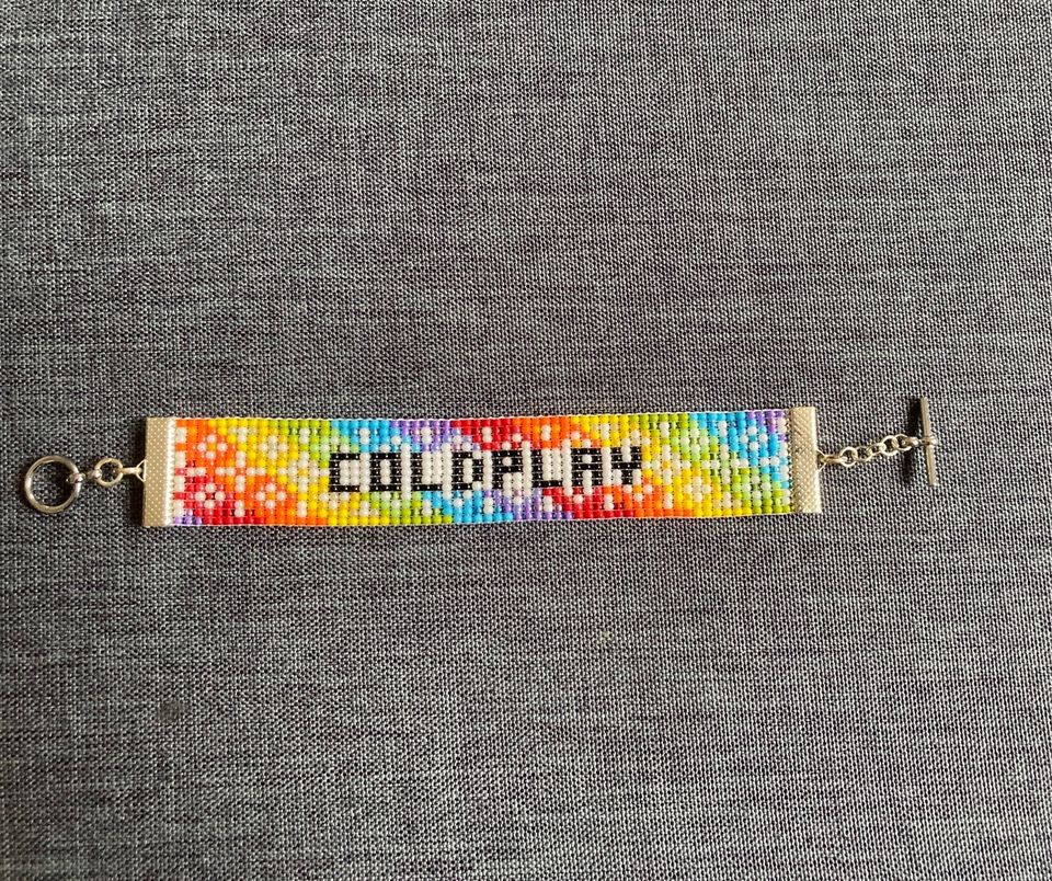 Coldplay Perlenarmband bunt neu in Bad Blankenburg