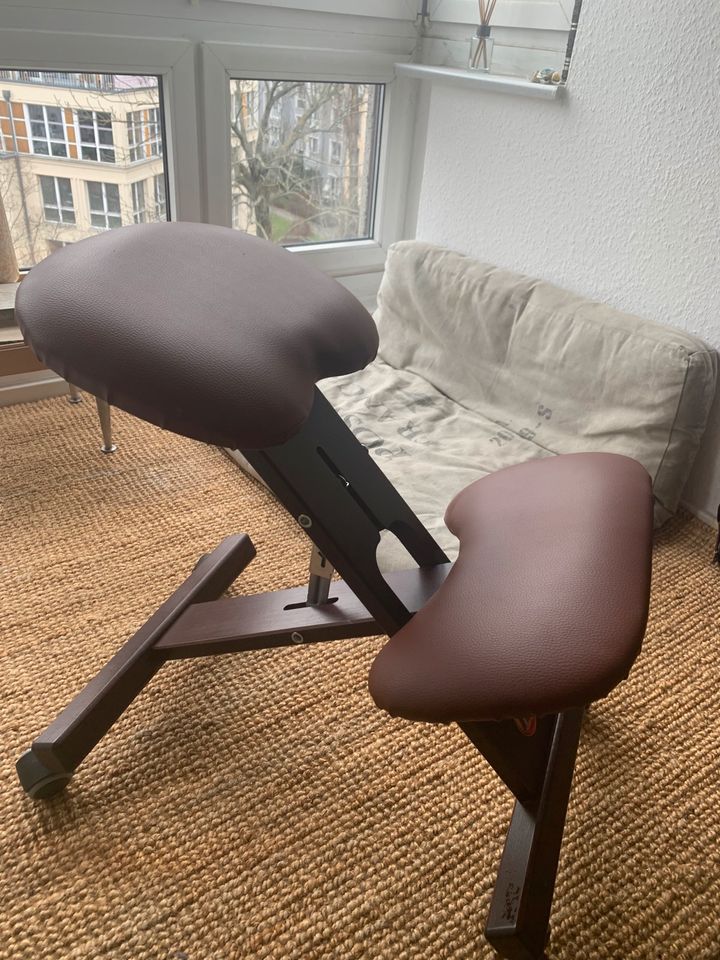 Ergonomischer Knie Stuhl Schreibtisch Hocker Büro in Leipzig
