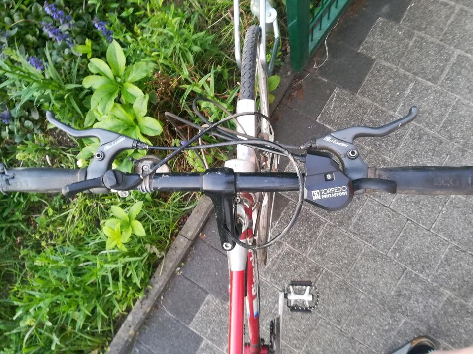 Bianchi Fahrrad mit Torpedo-Schaltung in Köln