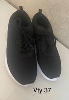 Vty Turnschuhe/ Hallenschuhe Gr. 37 Niedersachsen - Edemissen Vorschau