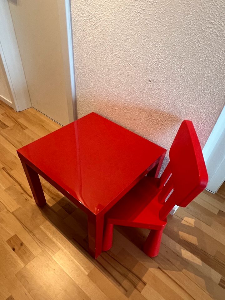 Ikea Mammut Stuhl und Tisch (LACK) - rot - in Landshut