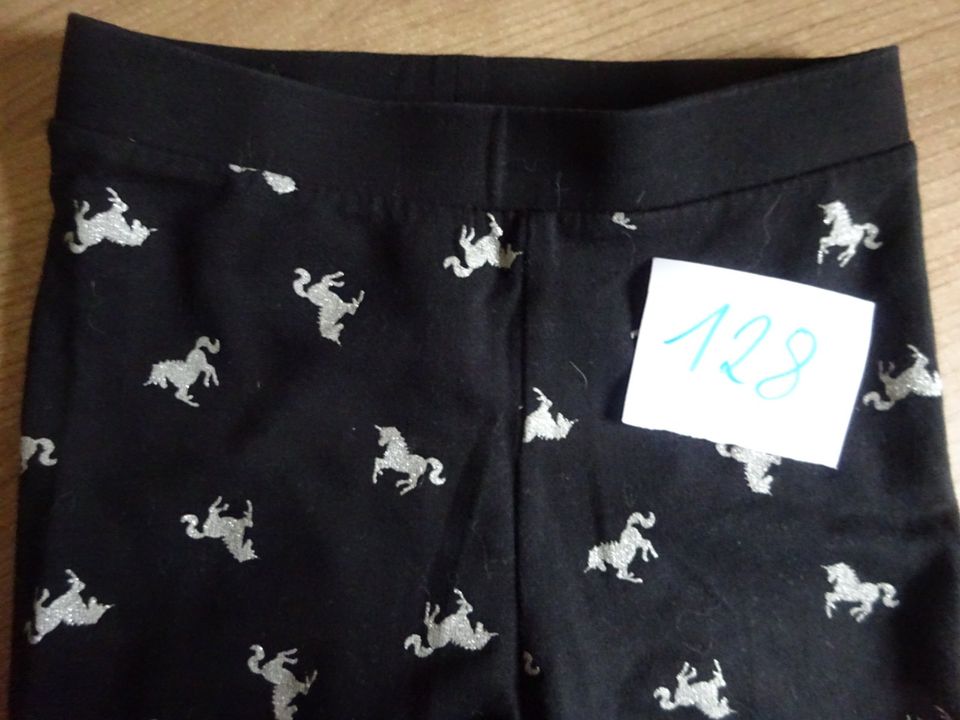 2 Leggings Größe 128 = zusammen 4,00€ in Visbek