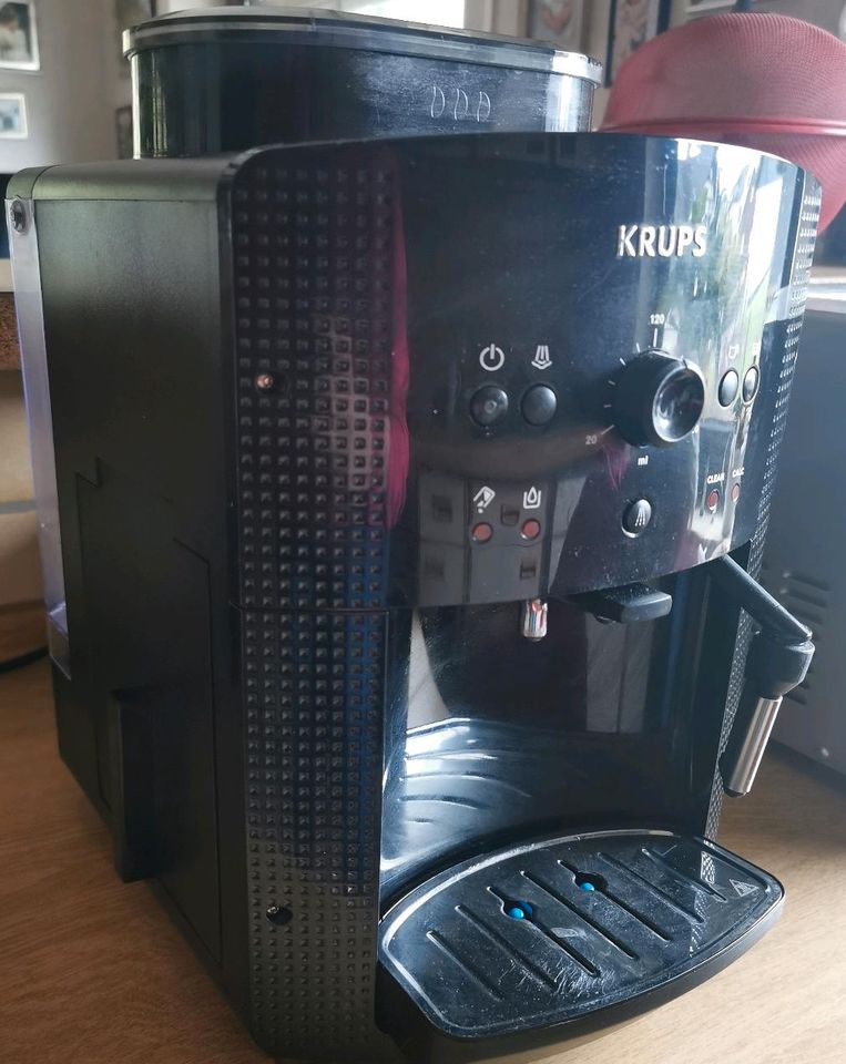 Krups Kaffee Maschine Vollautomat EA80 E81 in Attendorn