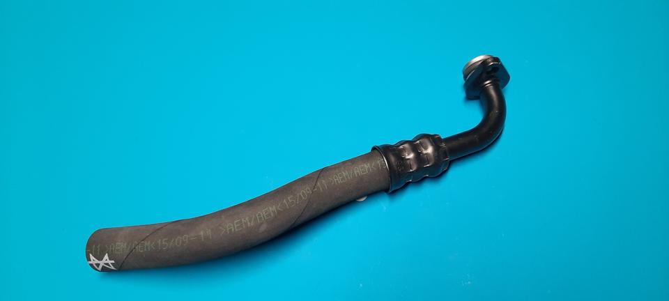 BMW S1000RR Ölkühler kühler Schlauch 2009-2011 Original Neu in Forst