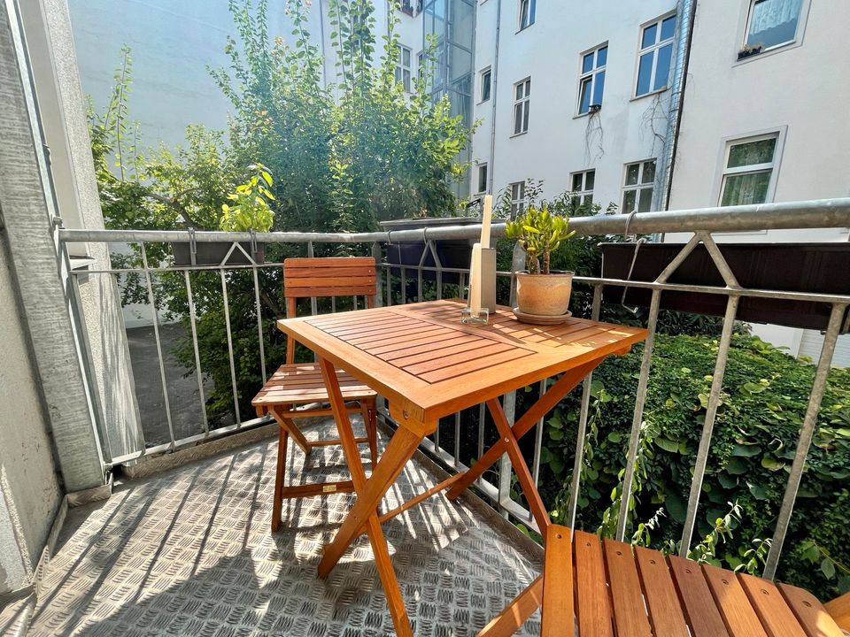 23.5 - 2.6: kurzzeit miete short term apartment friedrichshain in Berlin