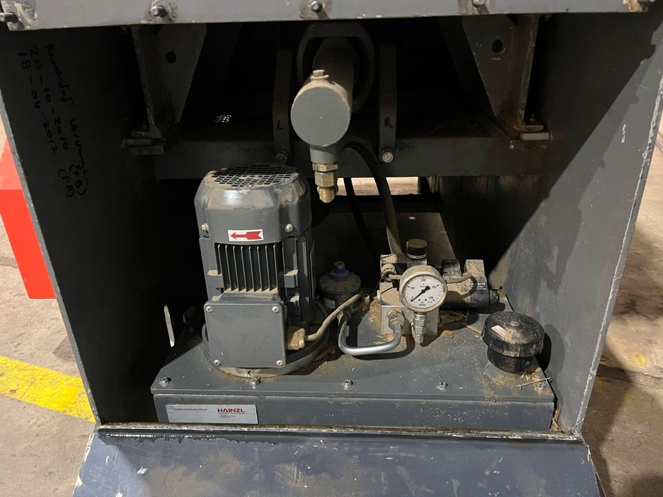 Zerkleinerungsmaschine Schneidmühlen Zerkleinerer Untha LR 630 in Kleve
