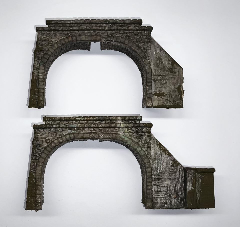 Tunnelportale Doppelgleis Spur N = 9 mm 1:160, 2 Stück gebraucht in Bad Wildungen