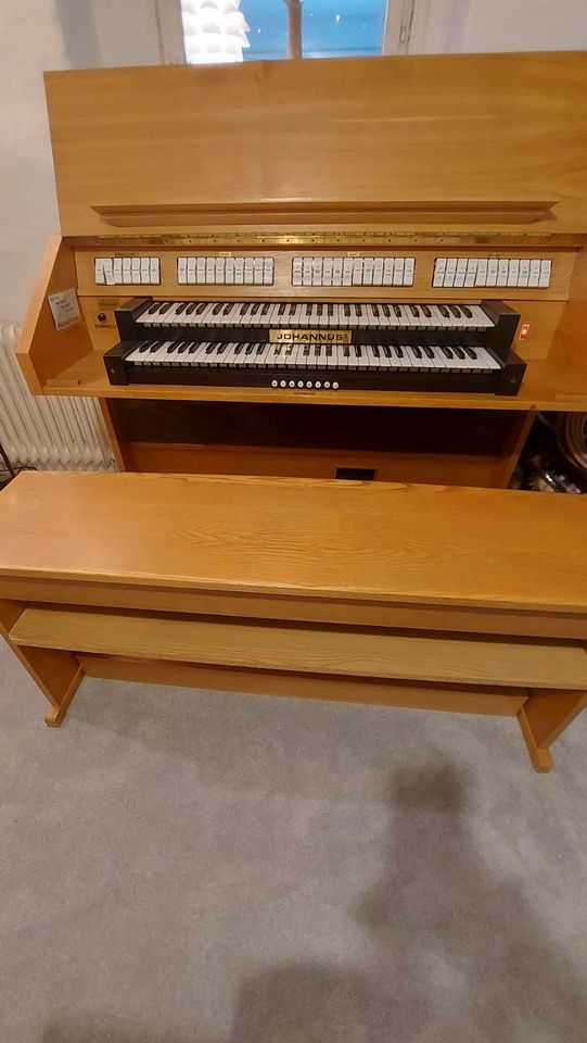 Elektro-Orgel JOHANNUS OPUS 220 in Oberursel (Taunus)