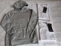 2 weiße Langarmshirts + graues Sweatshirt, Gr. 146/152, Mecklenburg-Vorpommern - Stralsund Vorschau