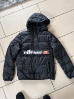 Ellesse daumenjacke schwarz Größe 36 Nordrhein-Westfalen - Detmold Vorschau