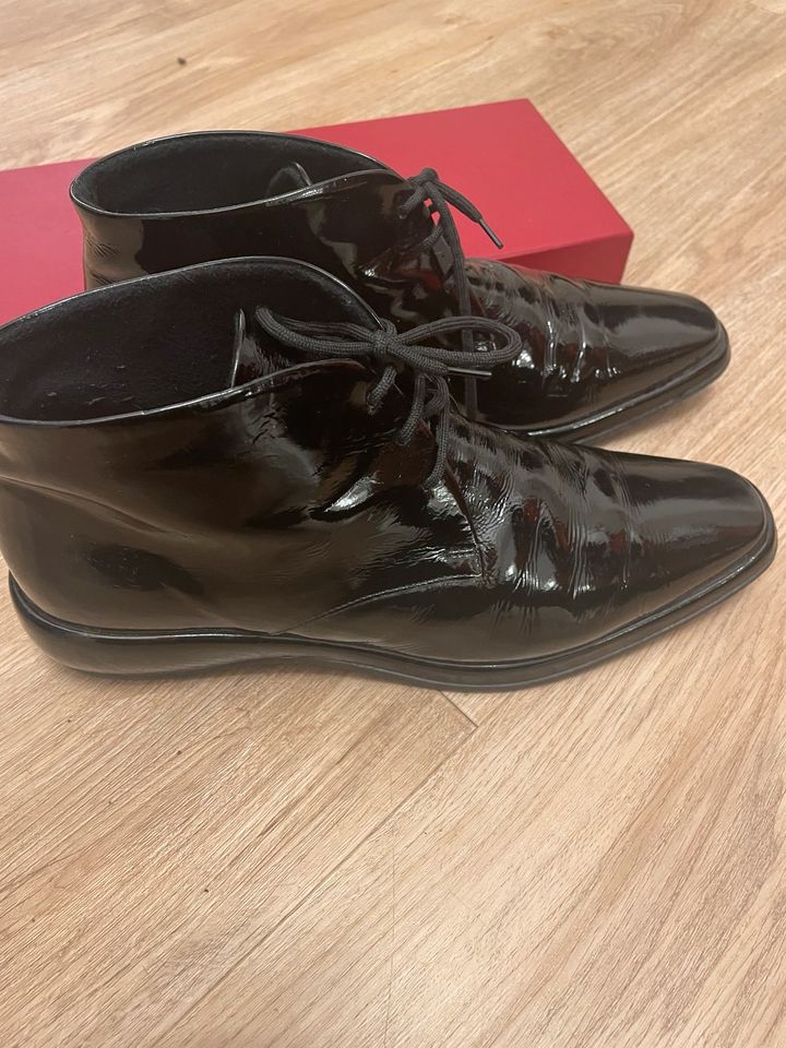 Salvatore Ferragamo Lackschuh , schwarz Gr. 39 in Berlin