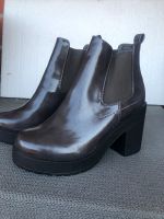 Stiefelette Plateauabsatz 9,5 cm Gr. 38 Neu Nordrhein-Westfalen - Neuss Vorschau