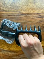 Neu BBQ Grill Bear Claw Fleisch Gabel zu Reißen Kitchen Meat Tool Berlin - Treptow Vorschau