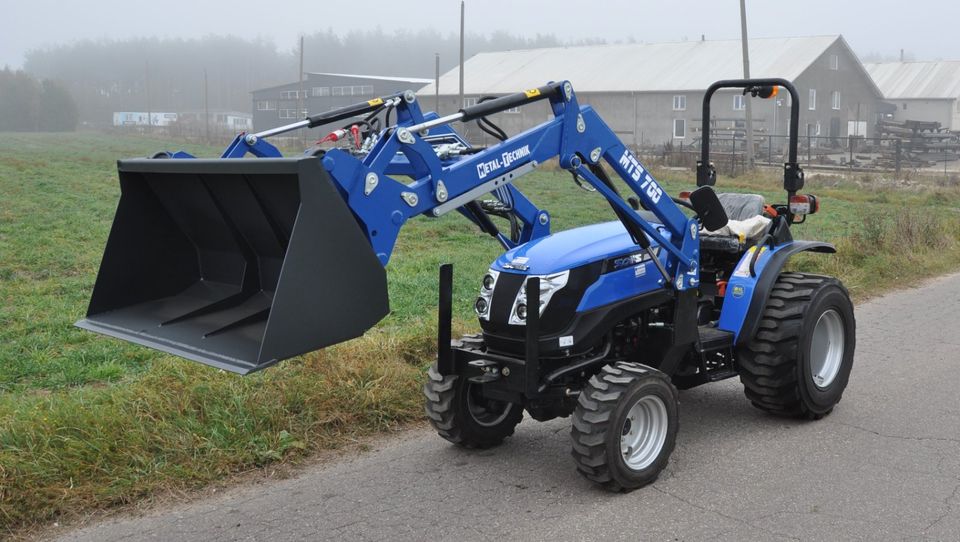 Frontlader zu Traktor Tragkraft 700 Deutz-Fahr New Holland Kubota in Neuhardenberg