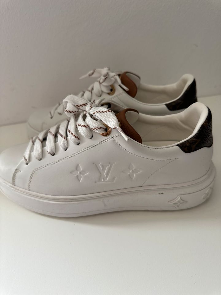 Louis Vuitton sneaker Größe 36,5 in Höchberg