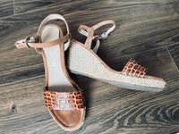 Unisa Sandalette Sandalen Wedges Kroko 40 Plateau Nordrhein-Westfalen - Neuss Vorschau