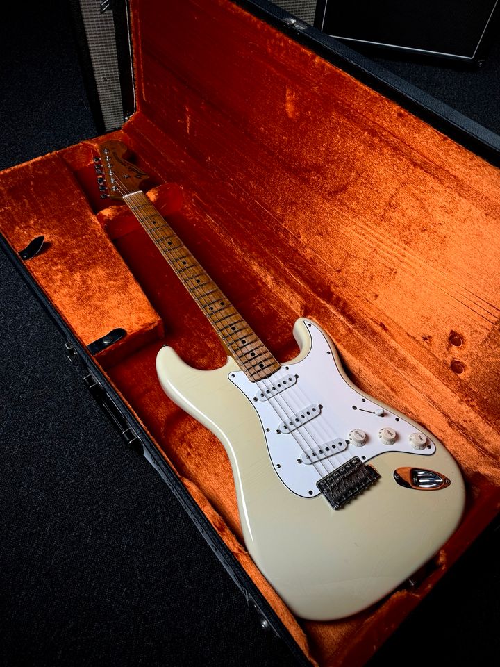 2005 Fender 69 Strat Closet Classic Relic Olympic White in Kiefersfelden