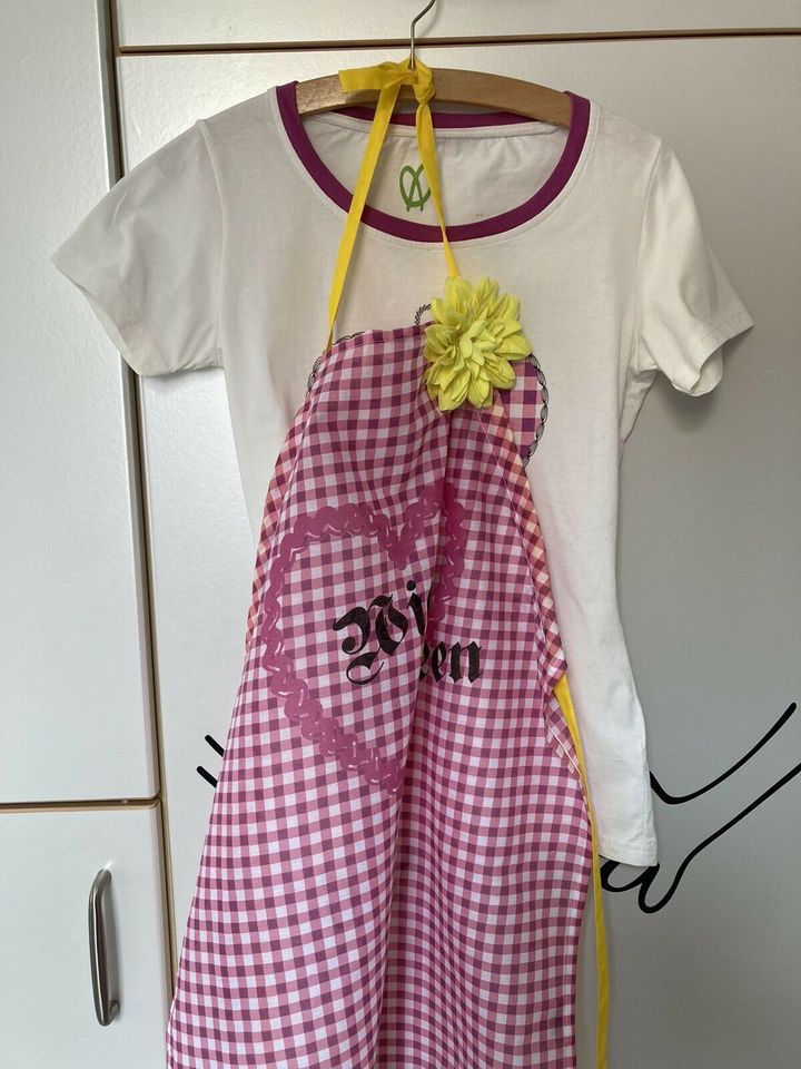 Wies‘n Outfit Dirndl Style  Shirt und Schürze mit ansteckblume in Meiningen