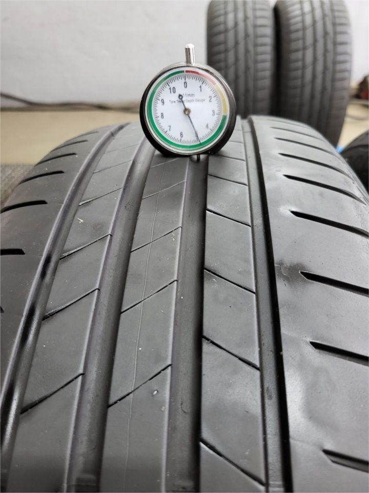 2x 225/55 R17 97W Bridgestone Turanza T005,*,DOT 1022 mit 5 mm in Mintraching